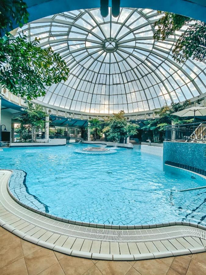 Vital Hotel Rhein Main Therme Wellness Resort & Spa Хофхайм-ам-Таунус Экстерьер фото