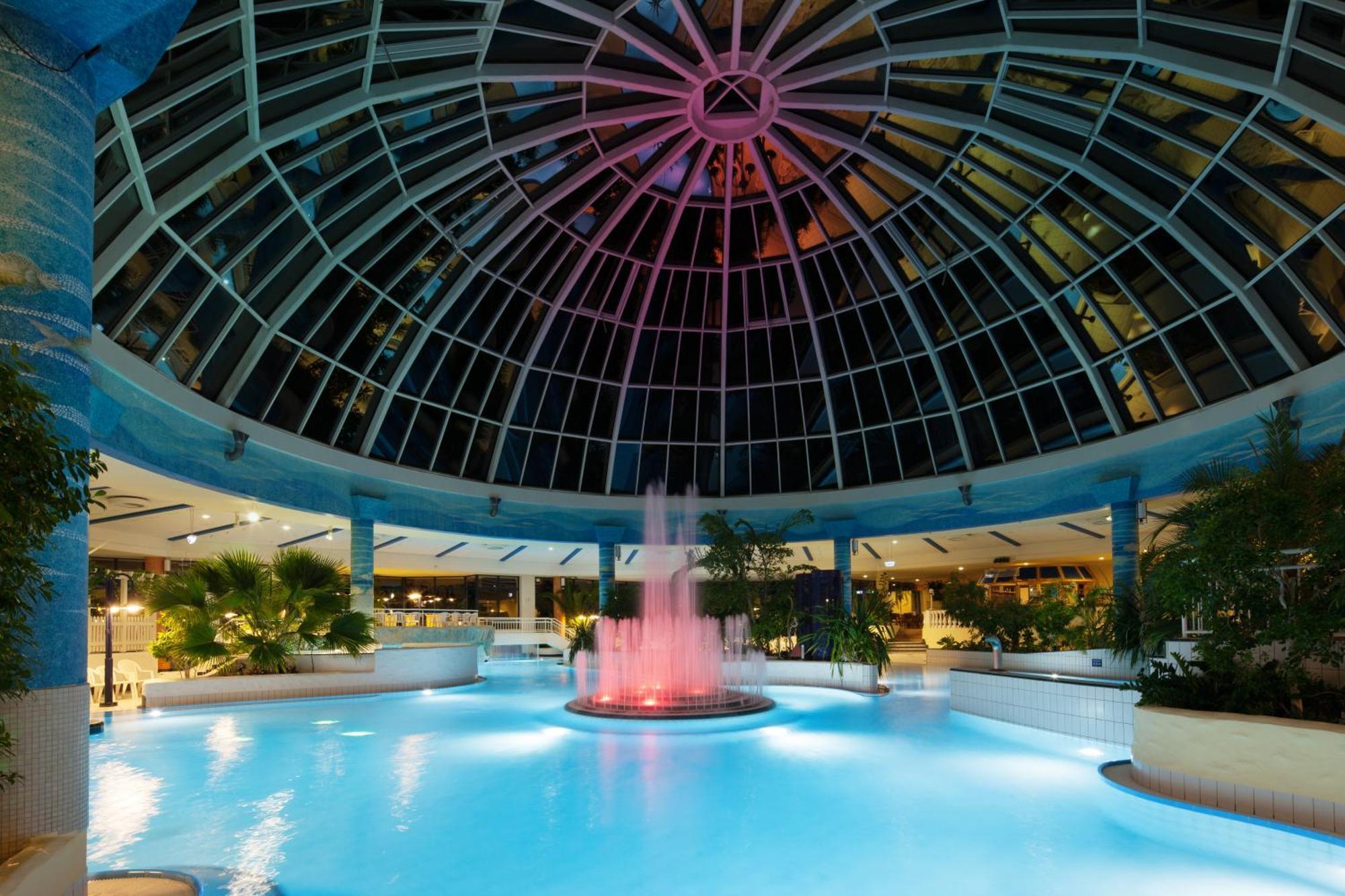 Vital Hotel Rhein Main Therme Wellness Resort & Spa Хофхайм-ам-Таунус Экстерьер фото
